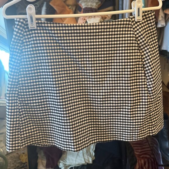 Urban Outfitters Black and White Gingham Mini Skirt - Picture 4 of 4